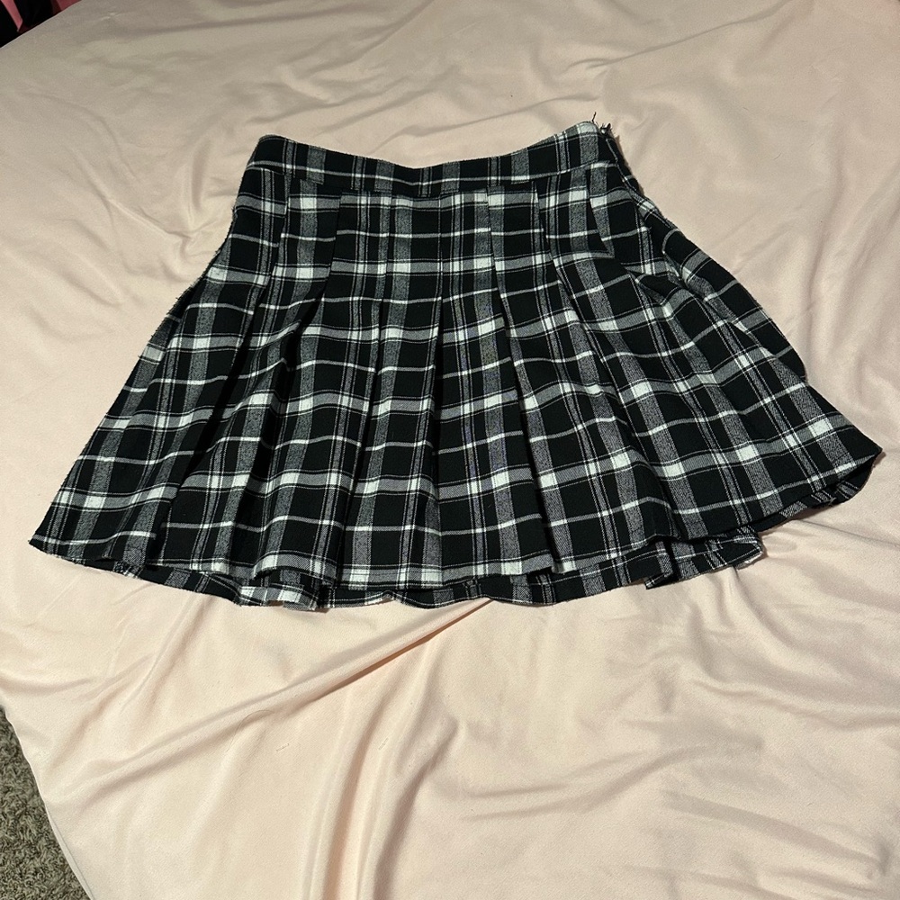 Hollister Black and White Plaid Skater Skirt
